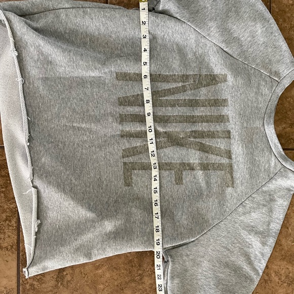 nike grey cut off sweatshirt size m - Picture 3 of 8